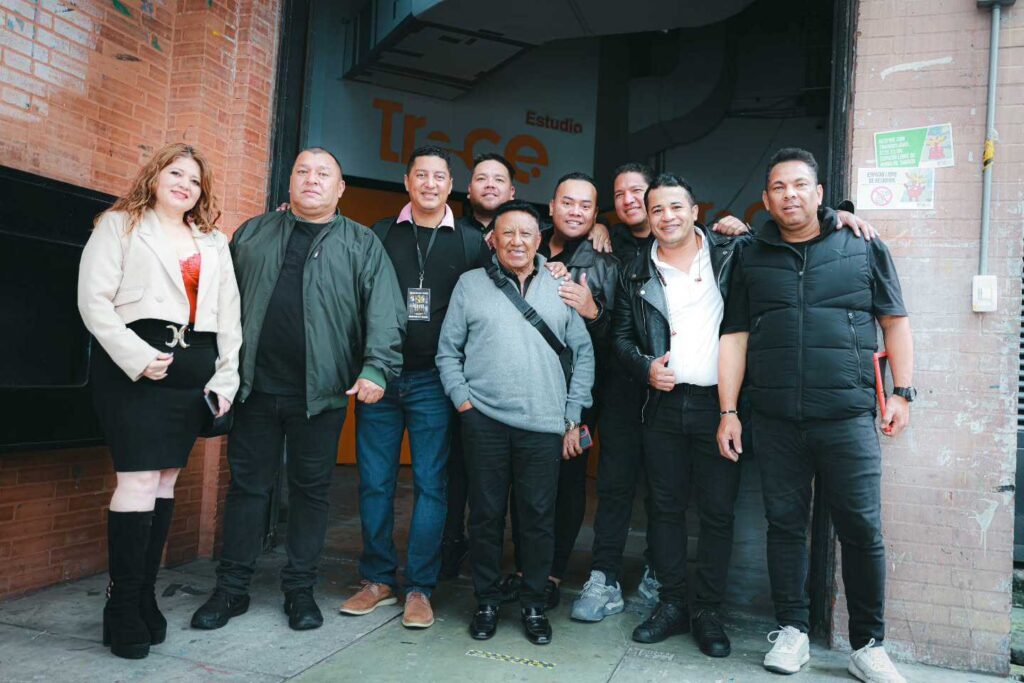 Silvio Brito Gira de Medios por Bogotá en el Canal trece con equipo de la Manada Records y Andrea Rubiano Agente de Artistas